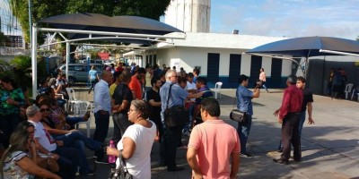 Governo de RO negocia com trabalhadores grevistas da Caerd