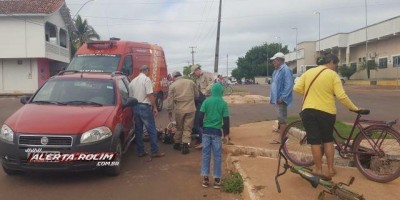 Rolim de Moura - Motocicleta colide na traseira de carro que parou próximo a faixa de...
