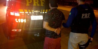 BÊBADOS: PRF flagra motoristas dirigindo alcoolizados