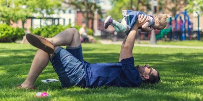 Homens adotantes podem receber salário-maternidade; entenda