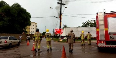 Raio atinge poste e causa incêndio em Porto Velho