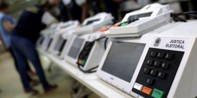 TSE registra troca de 912 urnas e 17 prisões