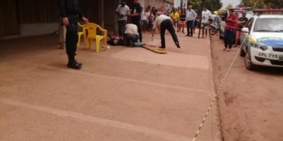 Homem é morto com tiro na cabeça em bar de Cacoal