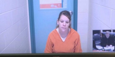 Babá devolve bebê morto à mãe e finge que ele está dormindo