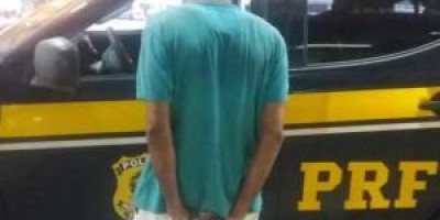 PRF prende falso curandeiro com mandado de prisão em aberto