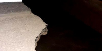 Queda de cabeceira de ponte deixa BR-364 intransitável