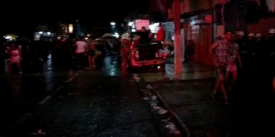 CIÚMES: Ex-marido espanca mulher ao vê-la pulando Carnaval 