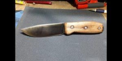 Homem é preso por ameaçar cortar pescoço de bebê com faca
