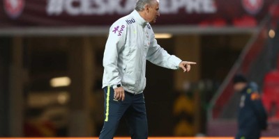 Tite admite risco ao manter Coutinho em próximo amistoso