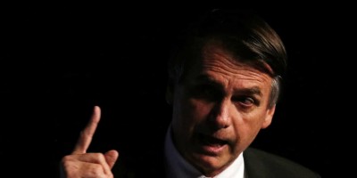 Bolsonaro promete novas regras para porte de armas de fogo