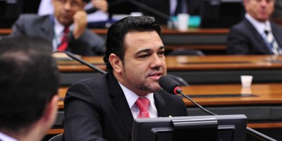 Marco Feliciano pede impeachment de Mourão: 'É um conspirador'