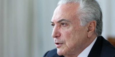 Carro com Michel Temer chega à Superintendência da PF em SP