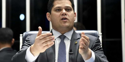 'O que não pode é criminalizar a política', diz Alcolumbre