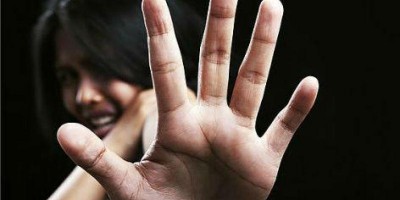 Estudante denuncia professor por assédio durante prova
