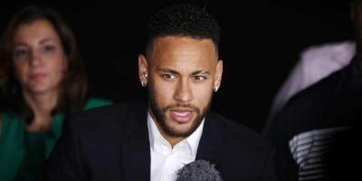 Justiça brasileira bloqueia 36 imóveis de Neymar
