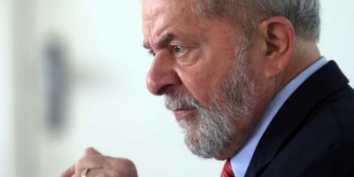 Processos contra Lula estão corrompidos, afirma defesa