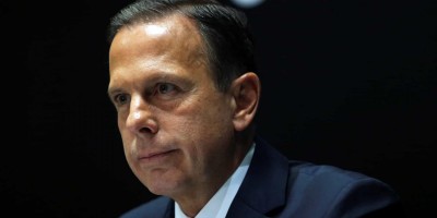 Aliados de Doria pressionam por expulsão de Aécio do PSDB