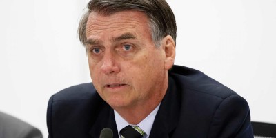 Nas redes sociais, Bolsonaro defende trabalho infantil