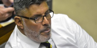 Tucanos querem barrar filiação de Frota no PSDB 