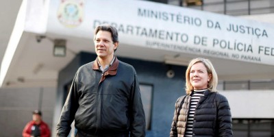 Gleisi e Haddad visitam Lula para discutir saída da prisão