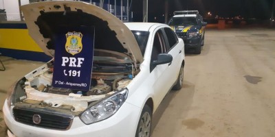 PRF recupera carro clonado na BR-421 em Ariquemes