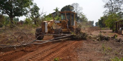 ROLIM DE MOURA: Prefeitura abre a rua Rui Barbosa