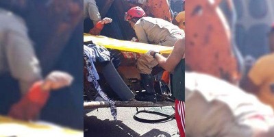 Caminhão bate na caçamba do lixo e decepa perna de gari