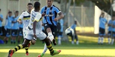 Ex-jogador do Grêmio morre após cair de prédio