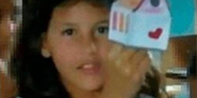 Menina de 9 anos é encontrada morta pendurada em árvore 
