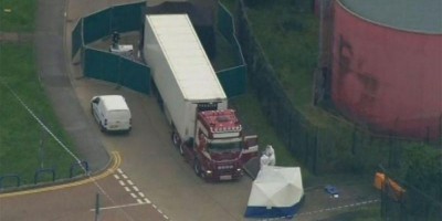 Polícia encontra 39 corpos em caminhão