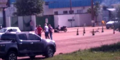 Ciclista de 46 anos fica em estado grave após ser atingida por motocicleta em Vilhena