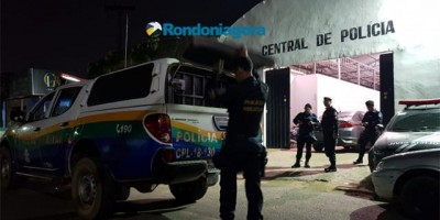 Homem esfaqueia o namorado da ex-esposa em bar da Capital 
