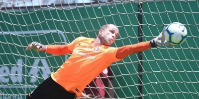 Lomba é denunciado pelo STJD e poderá desfalcar Inter