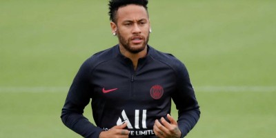 Neymar deverá voltar ao PSG nesta sexta, indica técnico