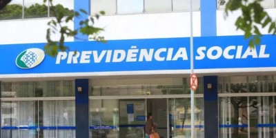 Segurados do INSS começam a receber segunda parte do 13º 