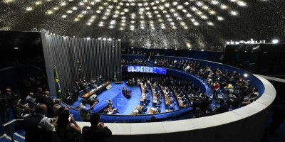 Senado aprova novo marco legal das franquias