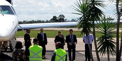 Sérgio Moro desembarca em Rondônia para abastecer avião