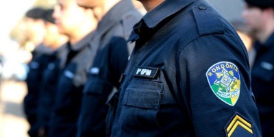 Bolsonaro extingue prisão disciplinar para PMs e bombeiros
