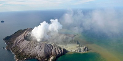 Erupção de vulcão em Nova Zelândia deixa ao menos 5 mortos