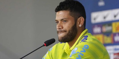 Jogador Hulk confirma namoro com sobrinha da ex-mulher