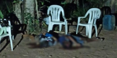 Jovens são mortos a tiros e golpes de machado na frente da avó em Rio Branco