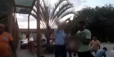 Patrão demite funcionário e o ameaça com pedaço de pau; veja o vídeo
