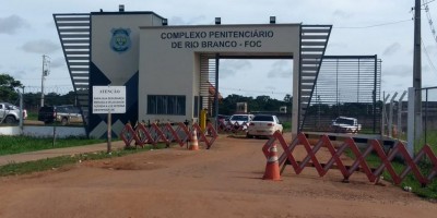 Mais de 20 detentos fogem de presídio no Acre