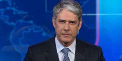 'Regina Duarte terá de pedir suspensão da TV' diz Bonner em nota durante Jornal...