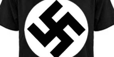 Homem pendura camiseta com símbolo nazista e é preso pela PM