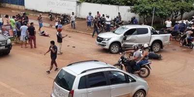 Jovem morre após colidir violentamente com S-10 em Guajará-Mirim; veja o vídeo