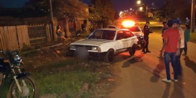 Polícia é acionada após motorista embriagado bater em moto estacionada em Rolim de...