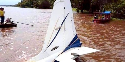 Aeronave sofre pane e piloto faz pouso de emergência em rio de Rondônia