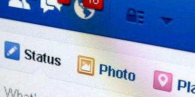 Menina de 14 anos ameaça namorado de 16 com uma faca ao ler mensagem no Facebook