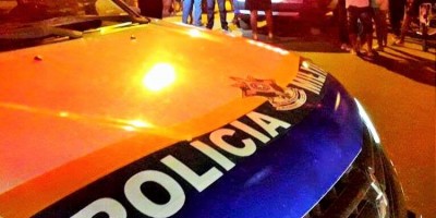 Homem faz cinco mulheres reféns e ataca duas a facadas ao ser expulso de festa em Porto...